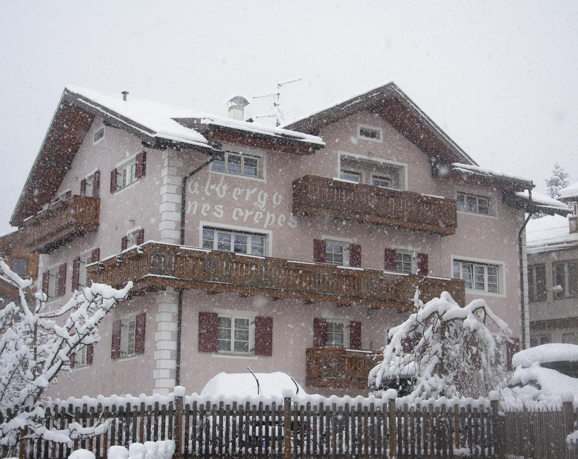 Hotel Garnì Nès Crépes Pozza di Fassa Exterior foto