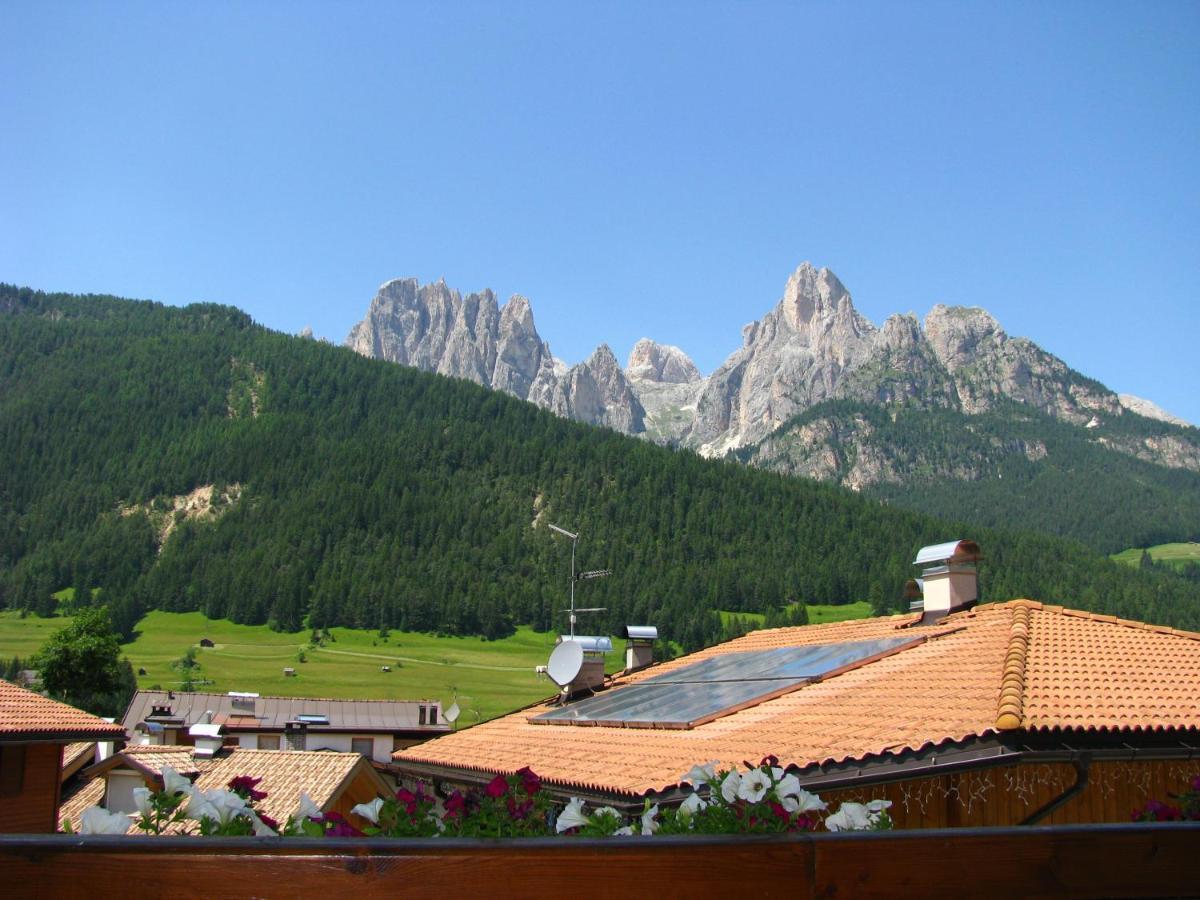 Hotel Garnì Nès Crépes Pozza di Fassa Habitación foto